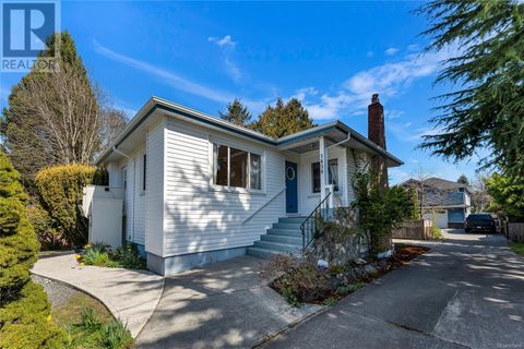 1456 Thurlow Rd Victoria BC V8S1L9