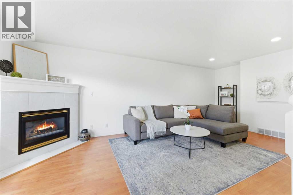 1, 2106 35 Avenue SW