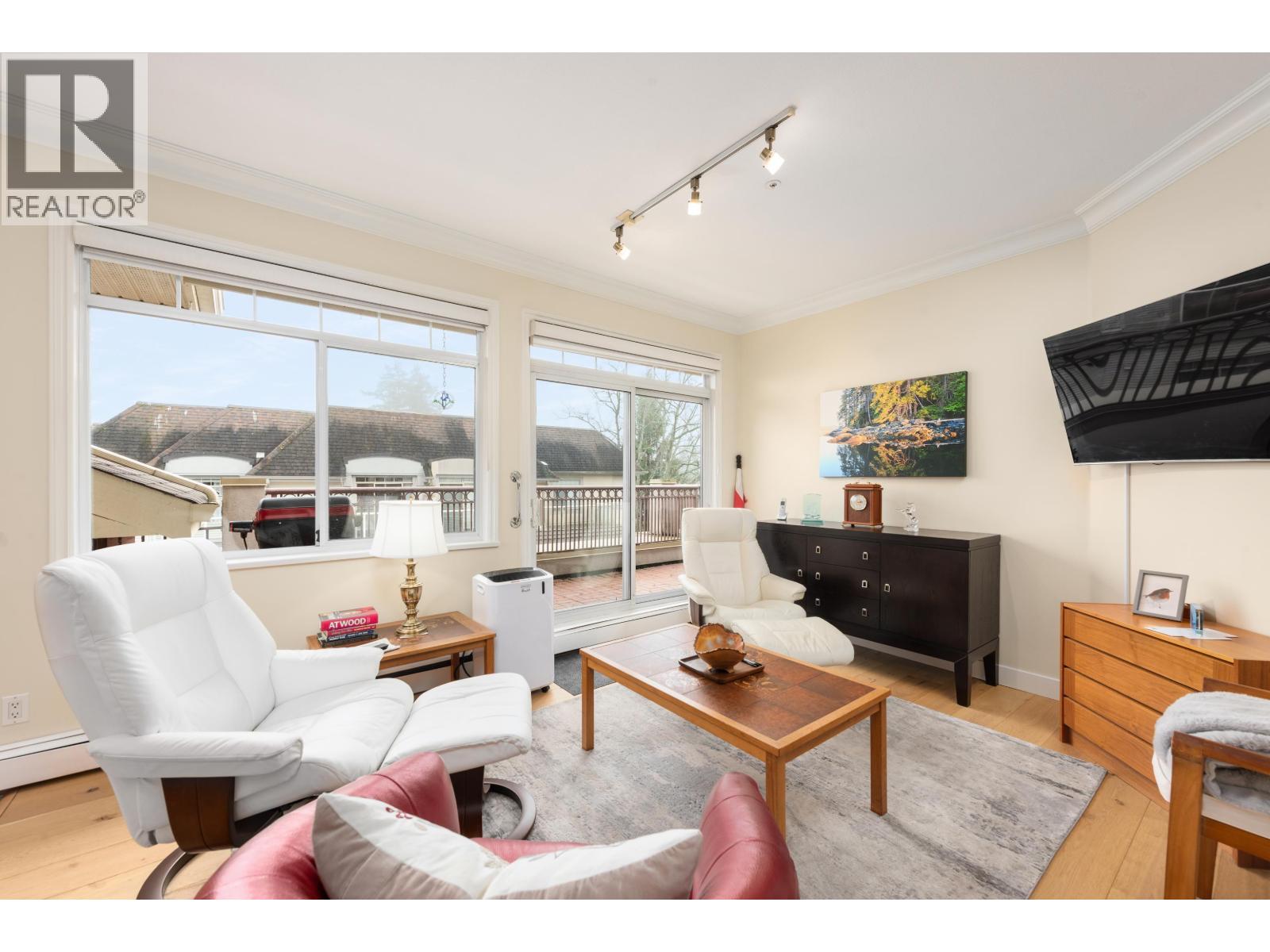 402 1300 HUNTER ROAD