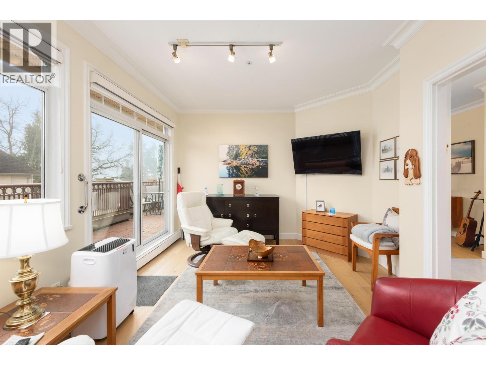 402 1300 HUNTER ROAD