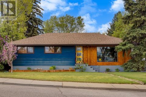448 Thornhill Place NW Calgary AB T2K2S5