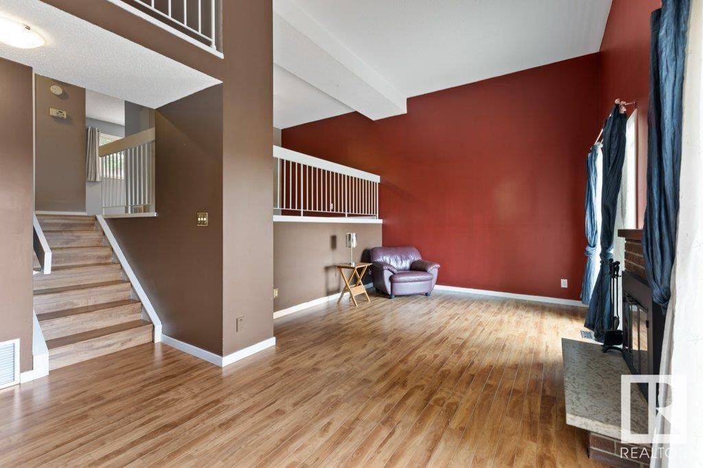 15739 121 ST NW
