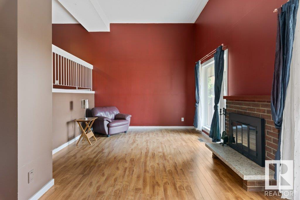 15739 121 ST NW