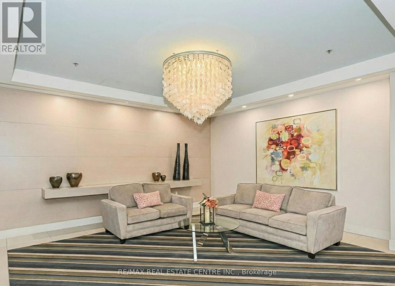 501 - 170 WATER STREET N