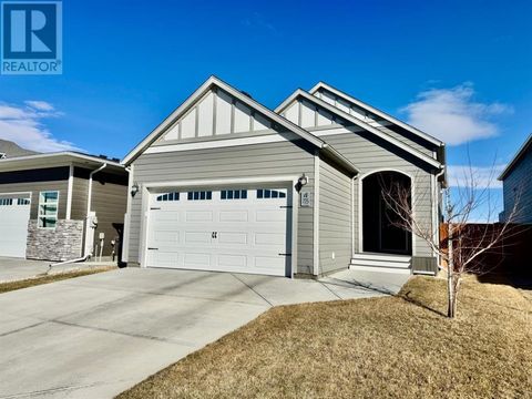 725 Atlantic Cove W Lethbridge AB T1J5M4