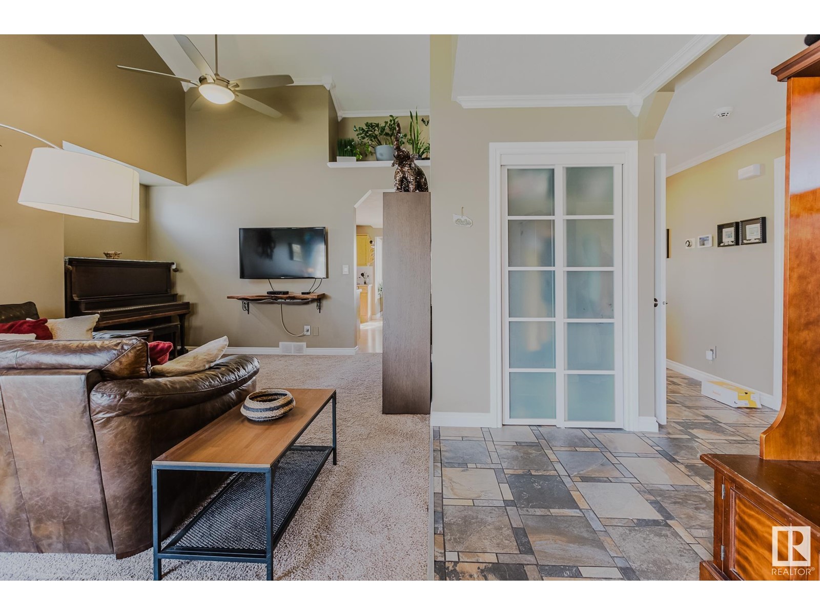 11315 8 AV NW