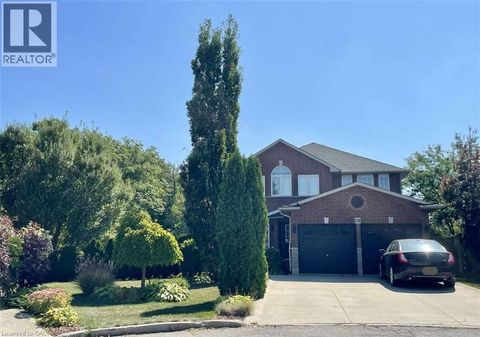 156 LYNNETTE Drive Hamilton ON L9B2P7