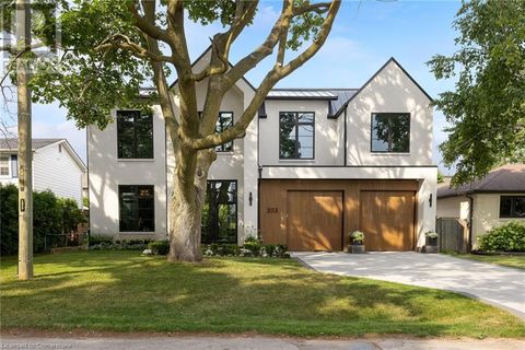 203 WEYBOURNE Road Oakville ON L6K2T7