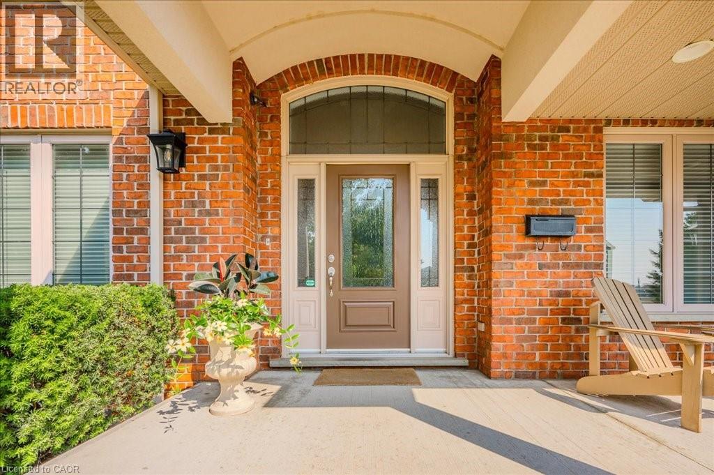 572 FALCONRIDGE Crescent