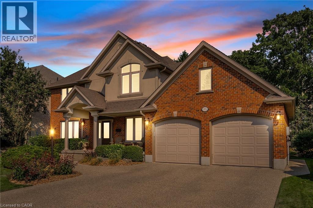 572 FALCONRIDGE Crescent