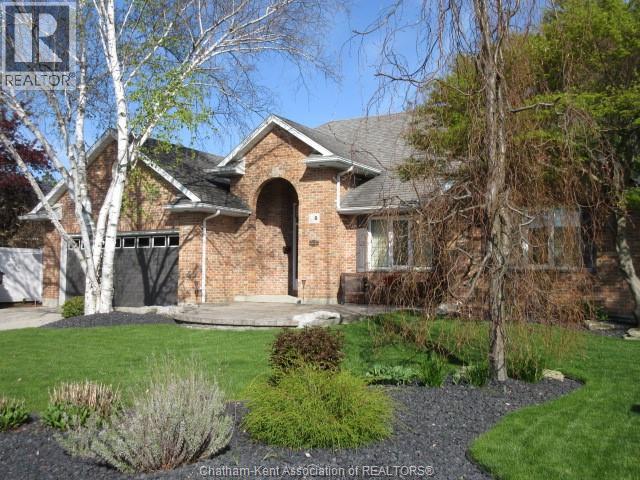 8 CHRISTINA PLACE
