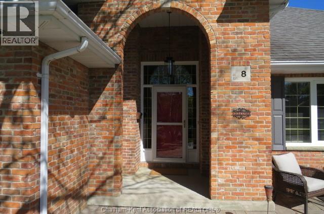 8 CHRISTINA PLACE
