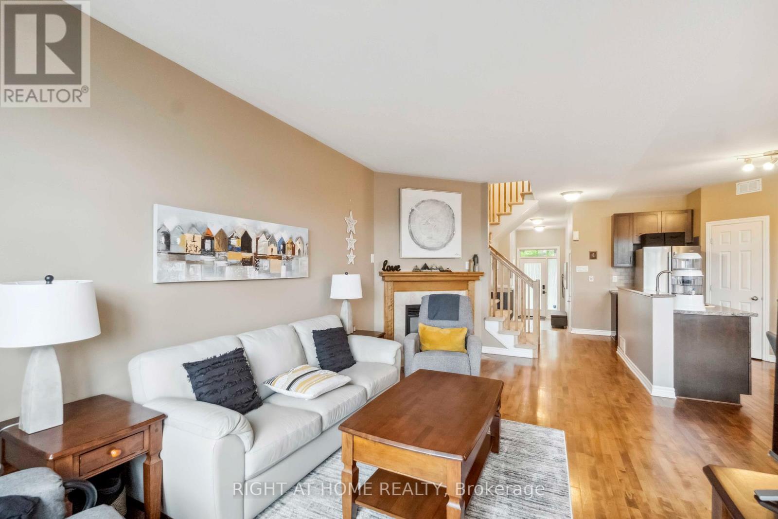 163 MOJAVE CRESCENT