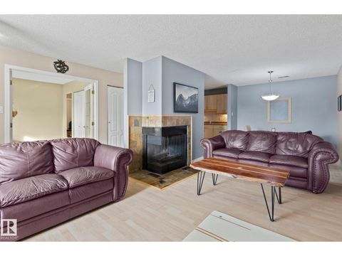 1925 SADDLEBACK RD NW Edmonton AB T6J5M9