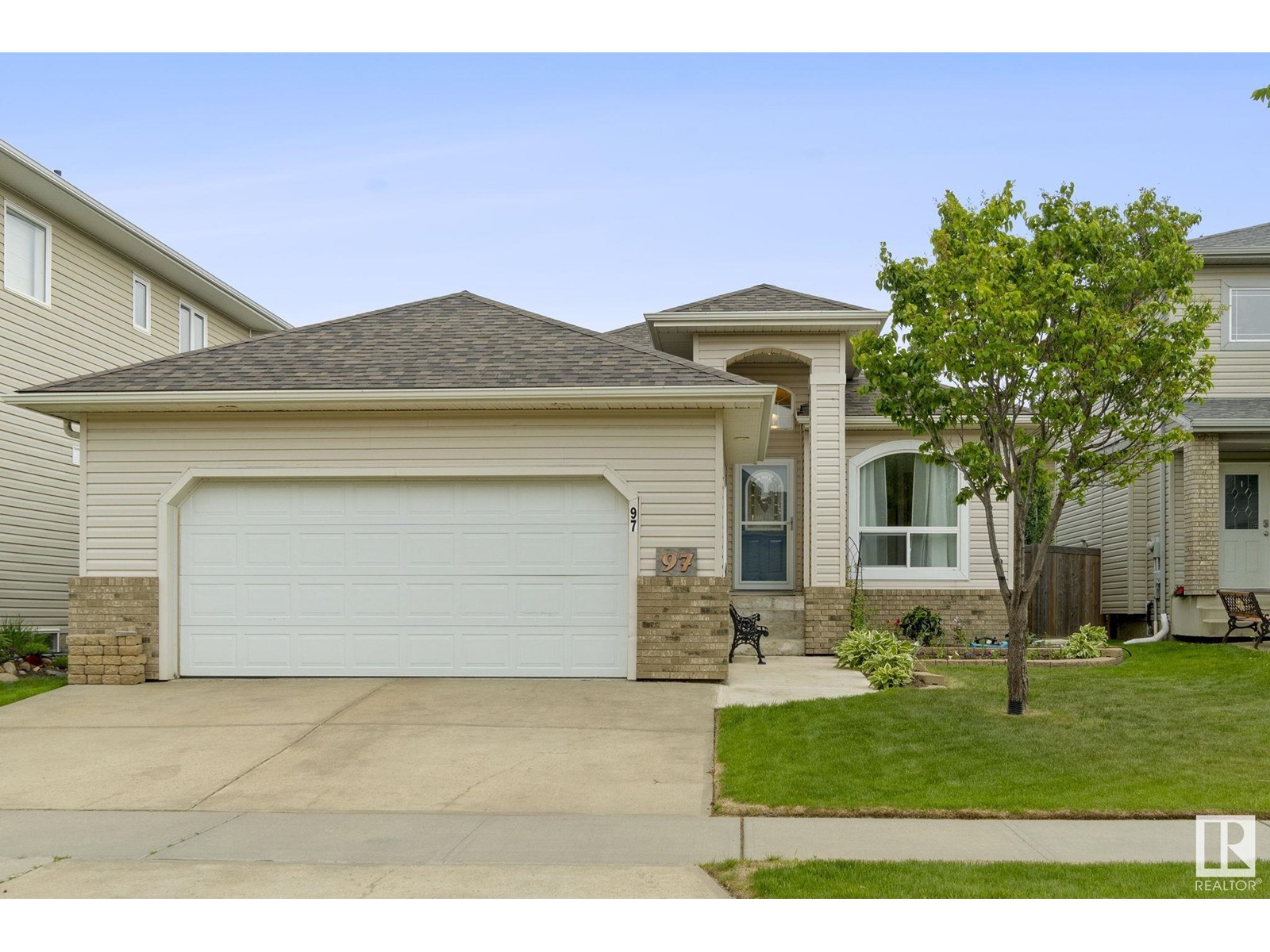 97 LAKEWOOD BV
