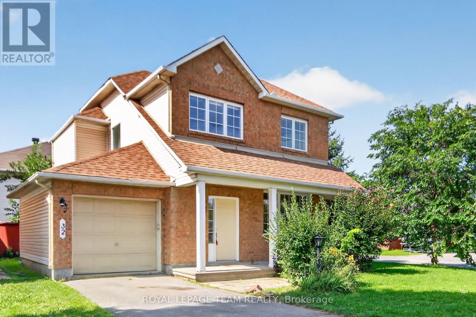 32 VISTAPOINTE DRIVE