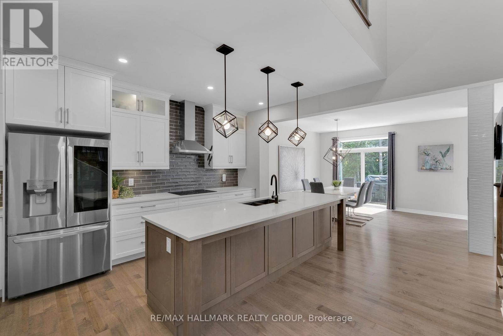 215 BLACKHORSE DRIVE