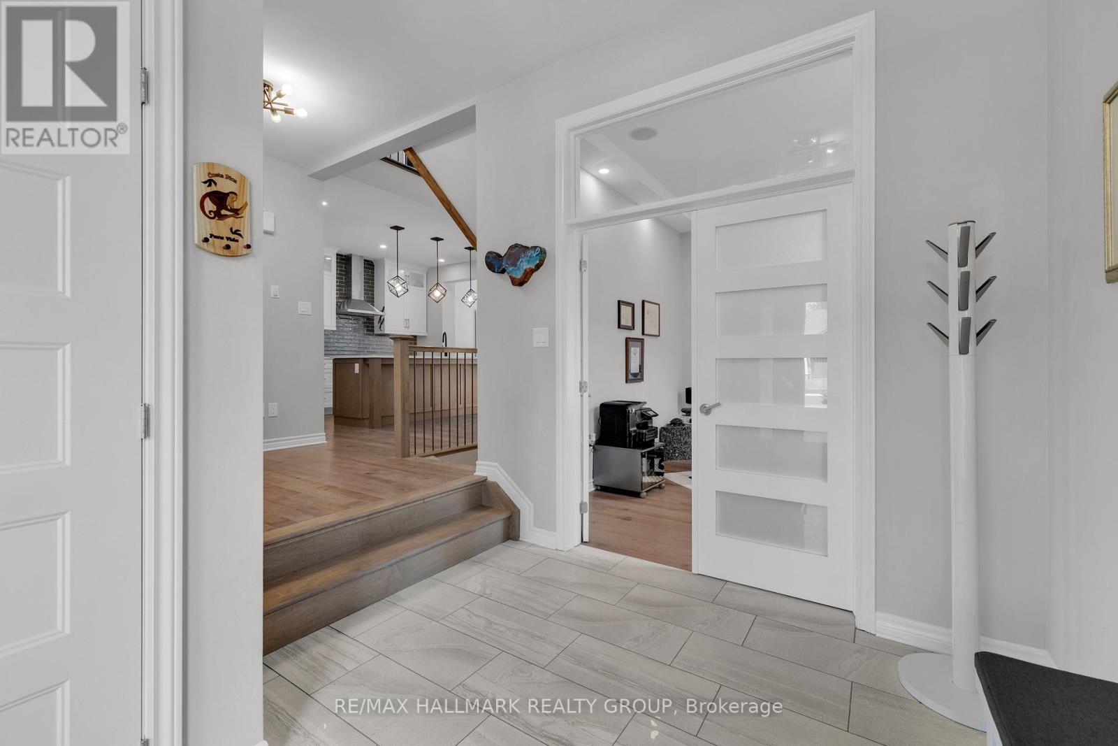 215 BLACKHORSE DRIVE