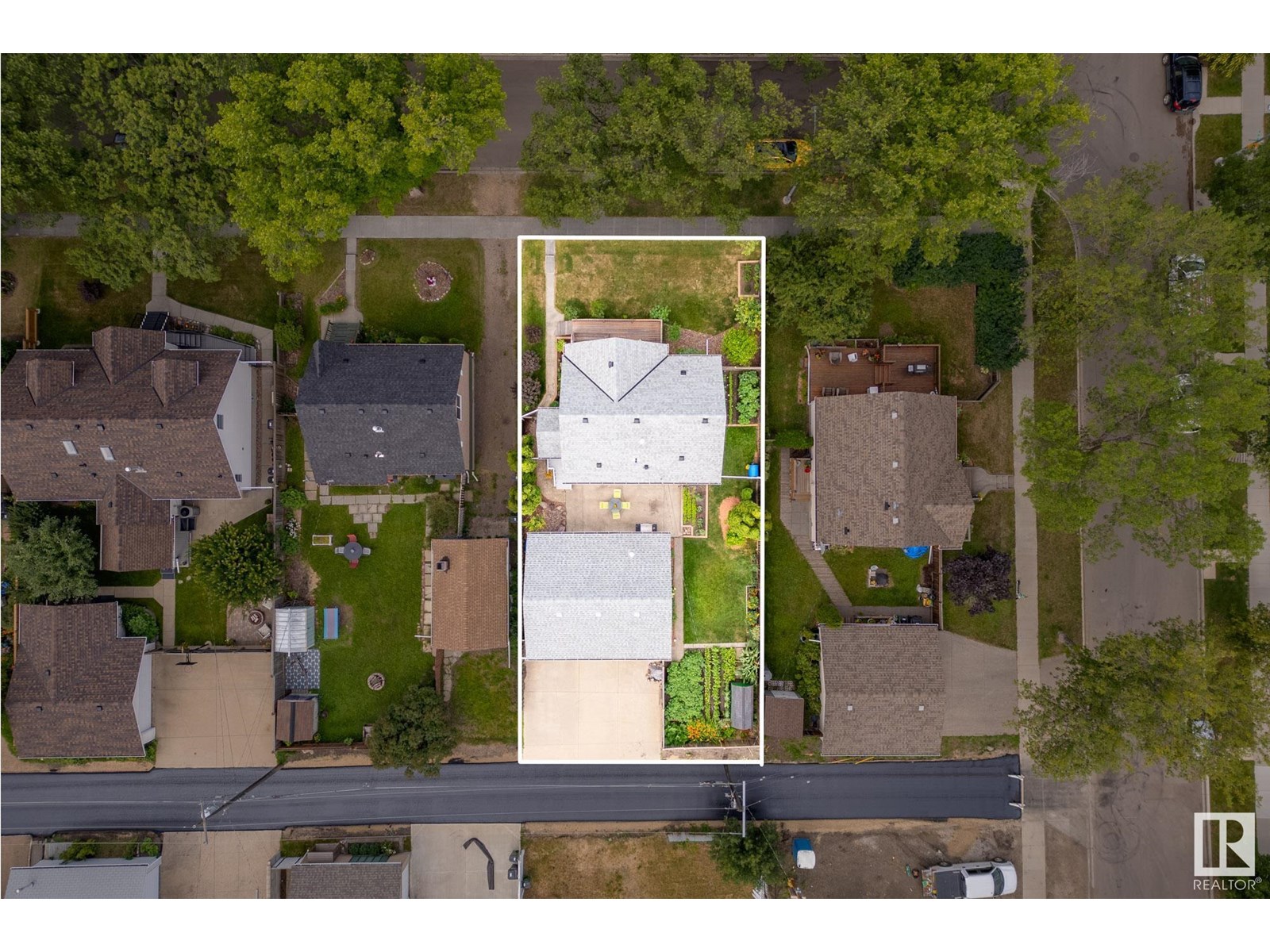 6359 105A ST NW