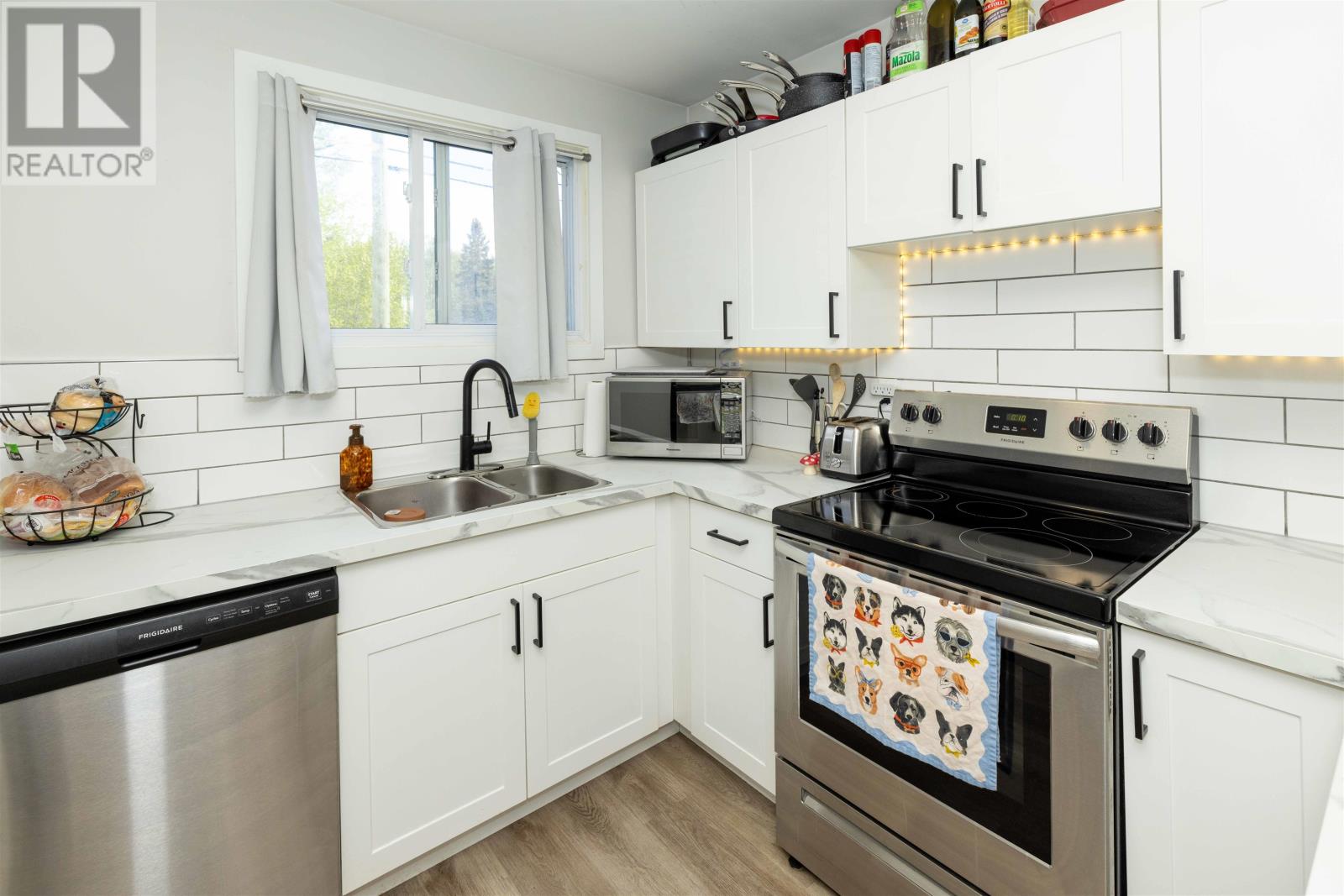 853-855 HUDSON AVE