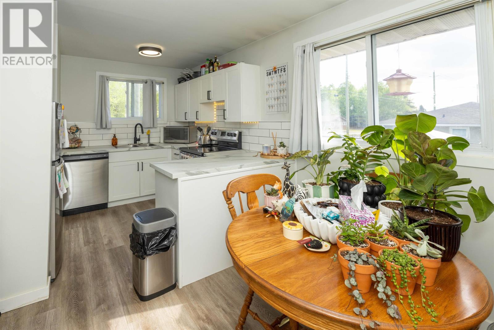 853-855 HUDSON AVE