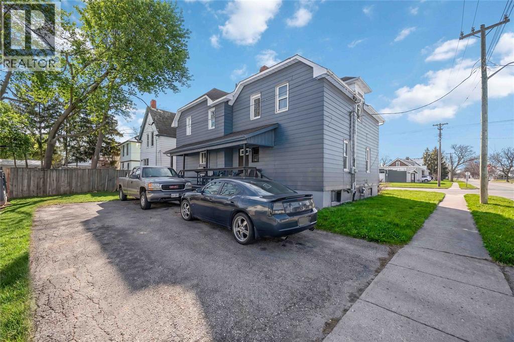 218-220 Mitton STREET South