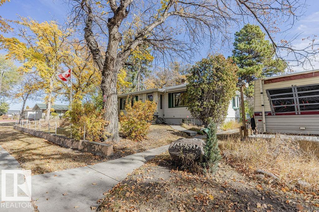 12339 89 ST NW NW