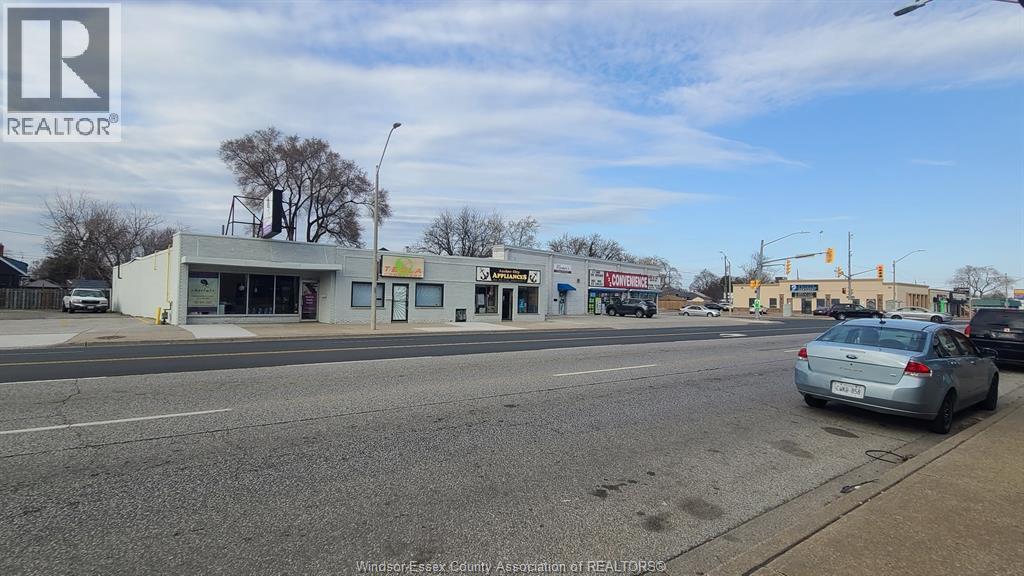 4640-4690 TECUMSEH ROAD East