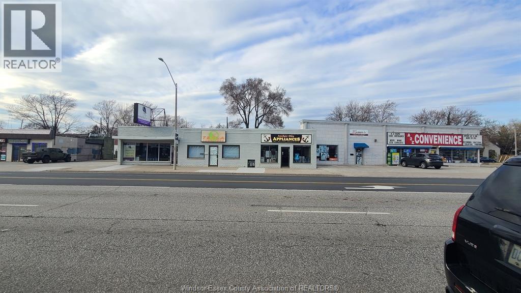 4640-4690 TECUMSEH ROAD East