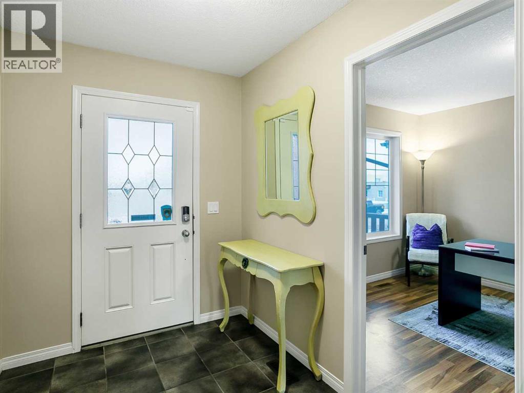 37 Silverado Saddle Avenue SW