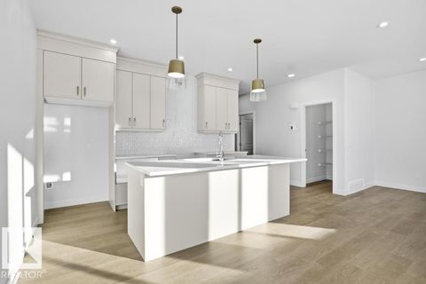 2331 MUCKLEPLUM WY SW Edmonton AB T6X3J9