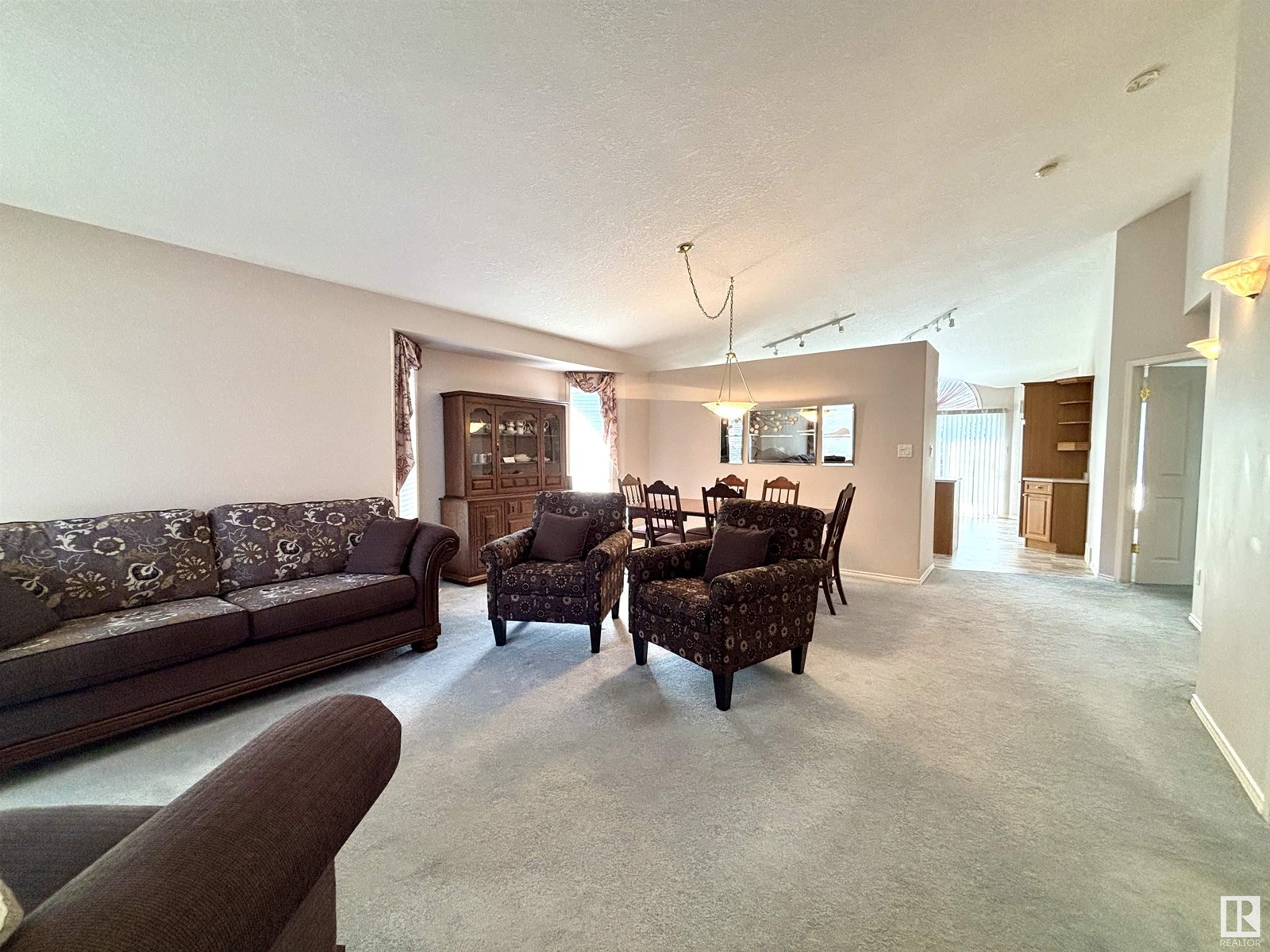 2413 RIVERBEND RD NW