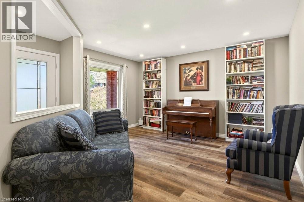 72 GURNETT Drive