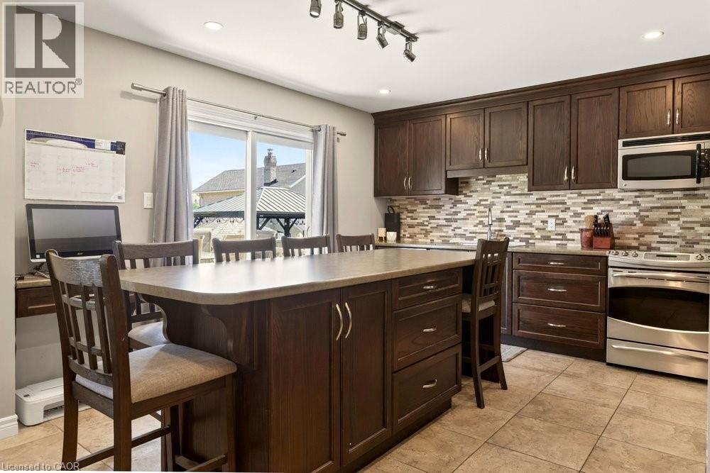 72 GURNETT Drive