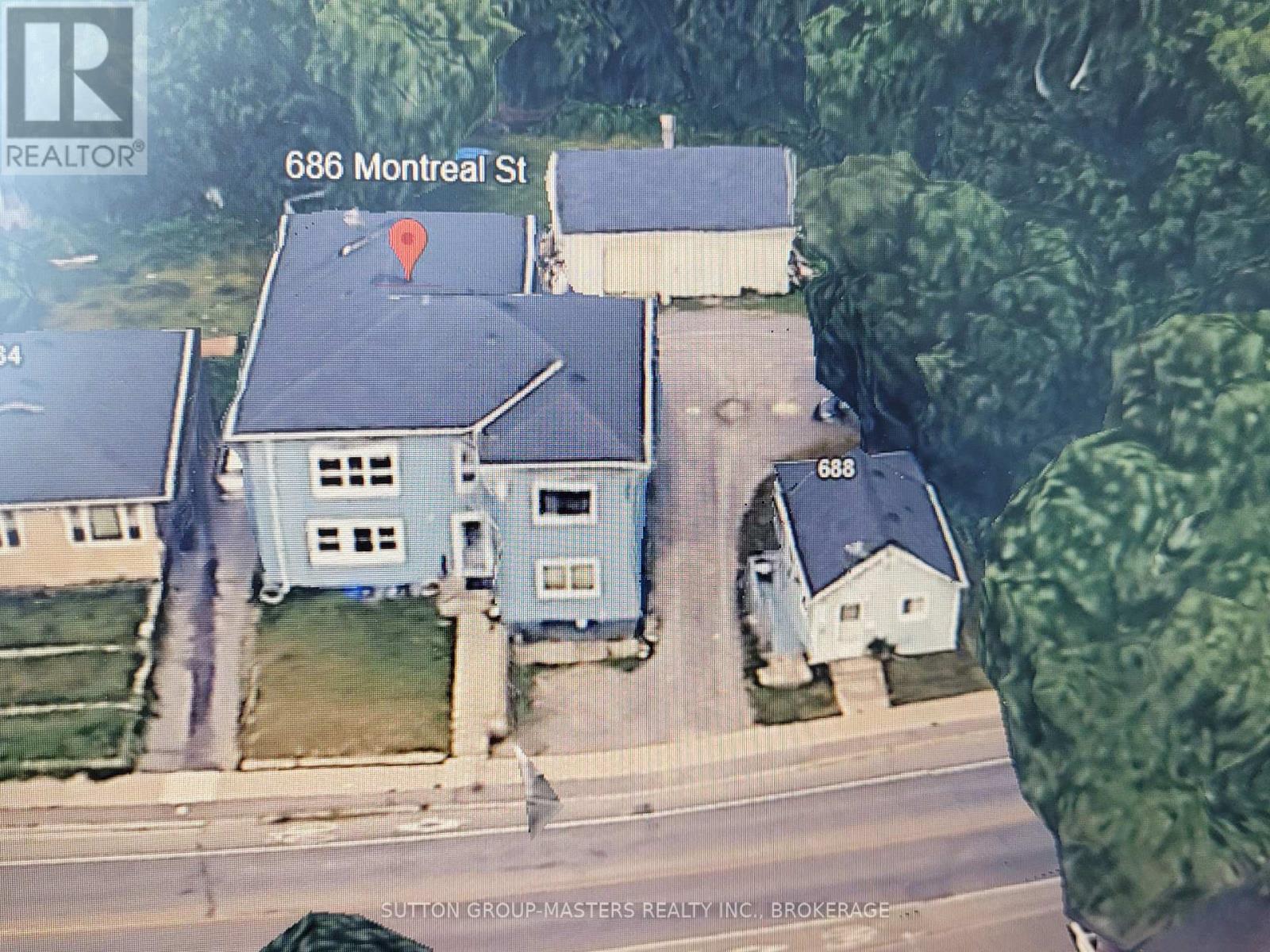 686 & 688 MONTREAL STREET
