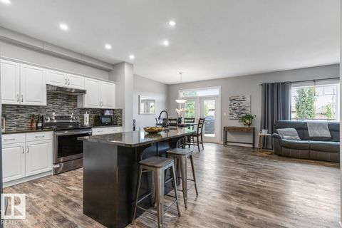 612 SUNCREST WY Sherwood Park AB T8H0G7