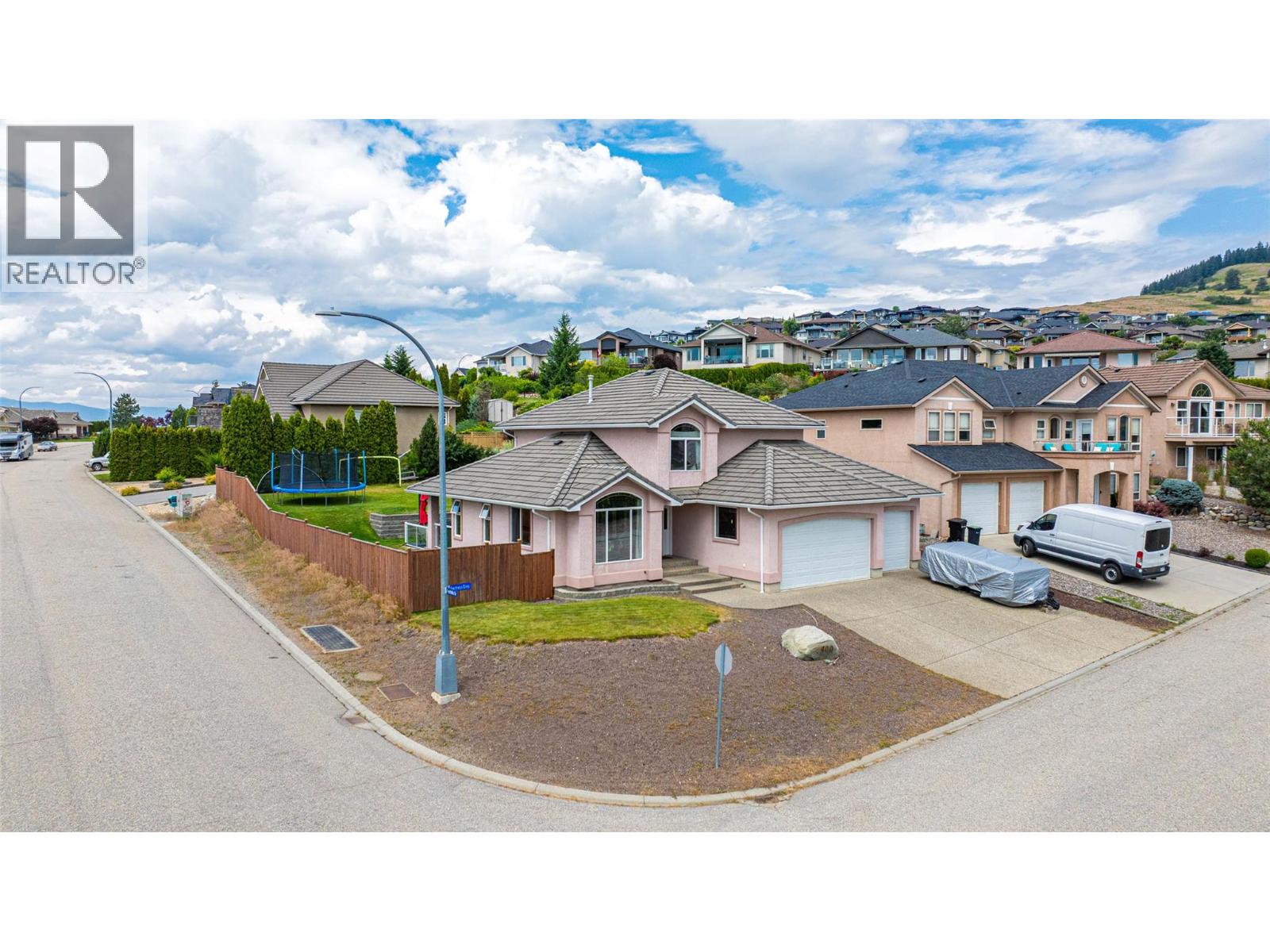 400 Fortress Crescent