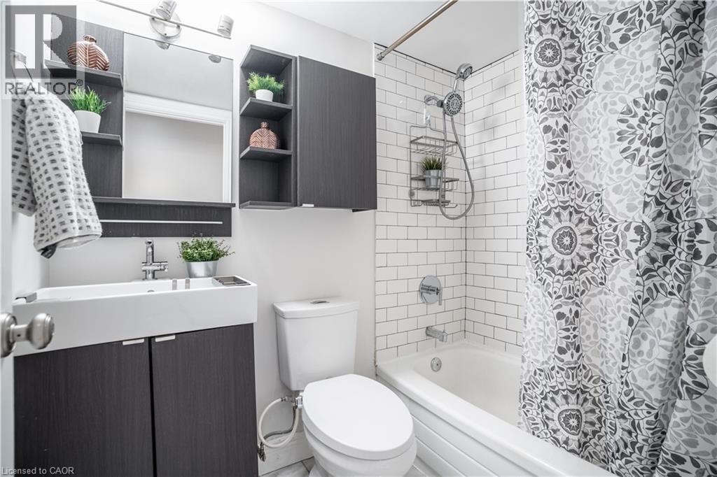 141 CATHARINE Street Unit# 204