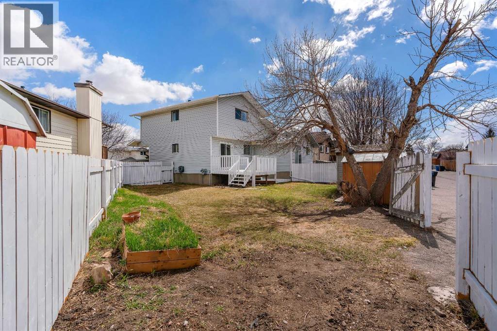 68 Templeson Crescent NE