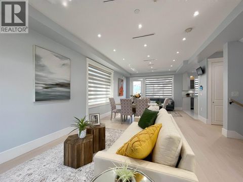 3275 E 20TH AVENUE Vancouver BC V5M2V6