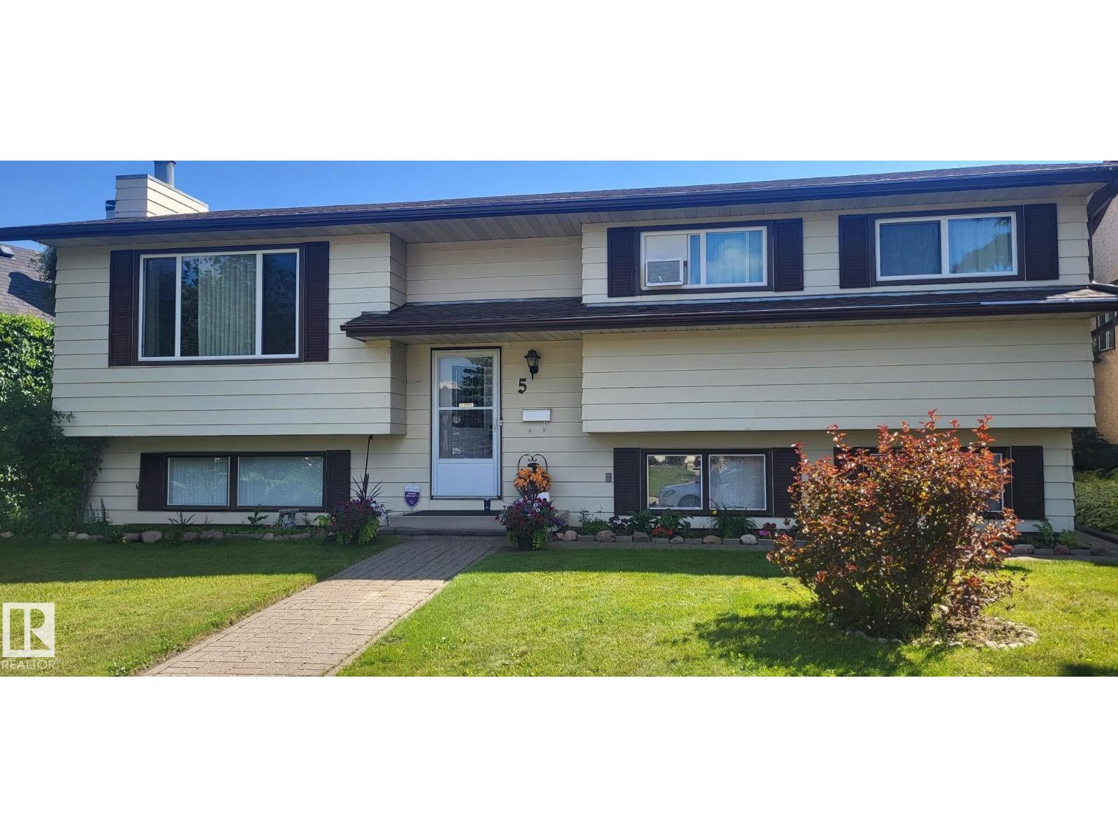 5 GROAT DR
