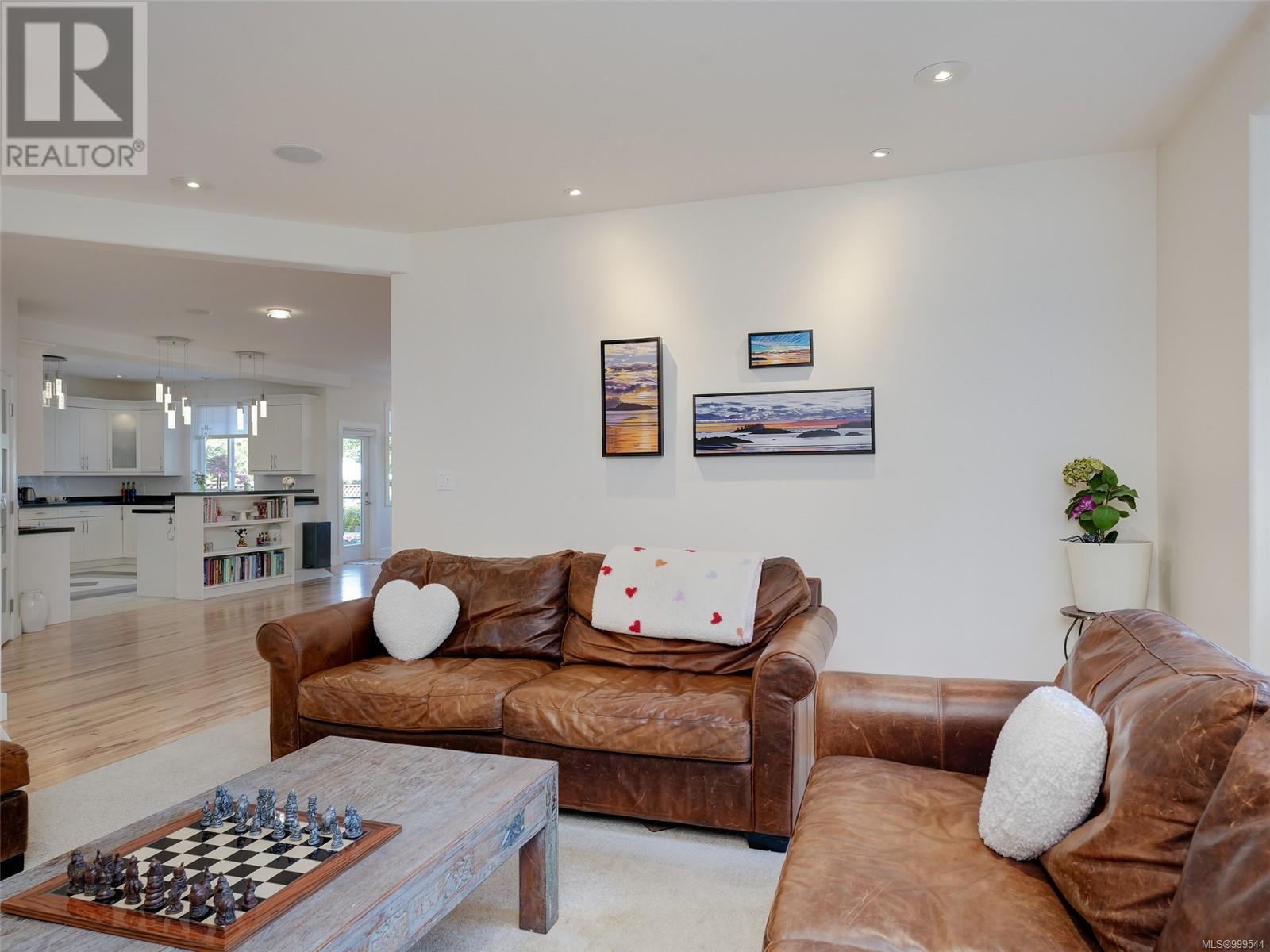 1202 Ocean Park Lane