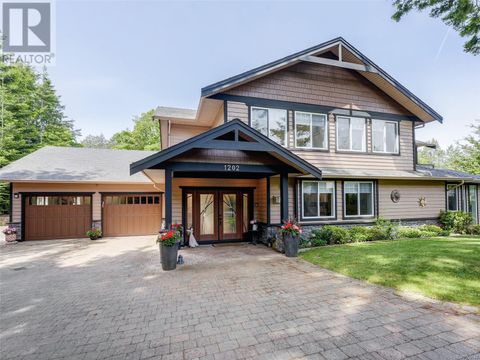 1202 Ocean Park Lane Saanich BC V8X5M6