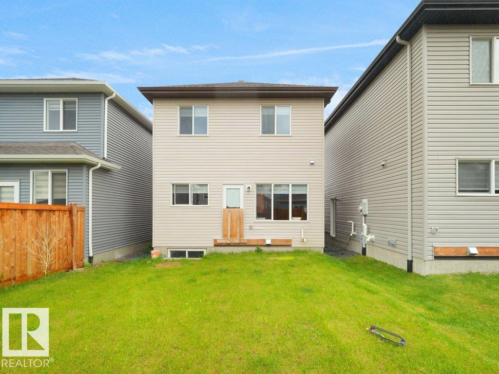 2039 13 AV NW