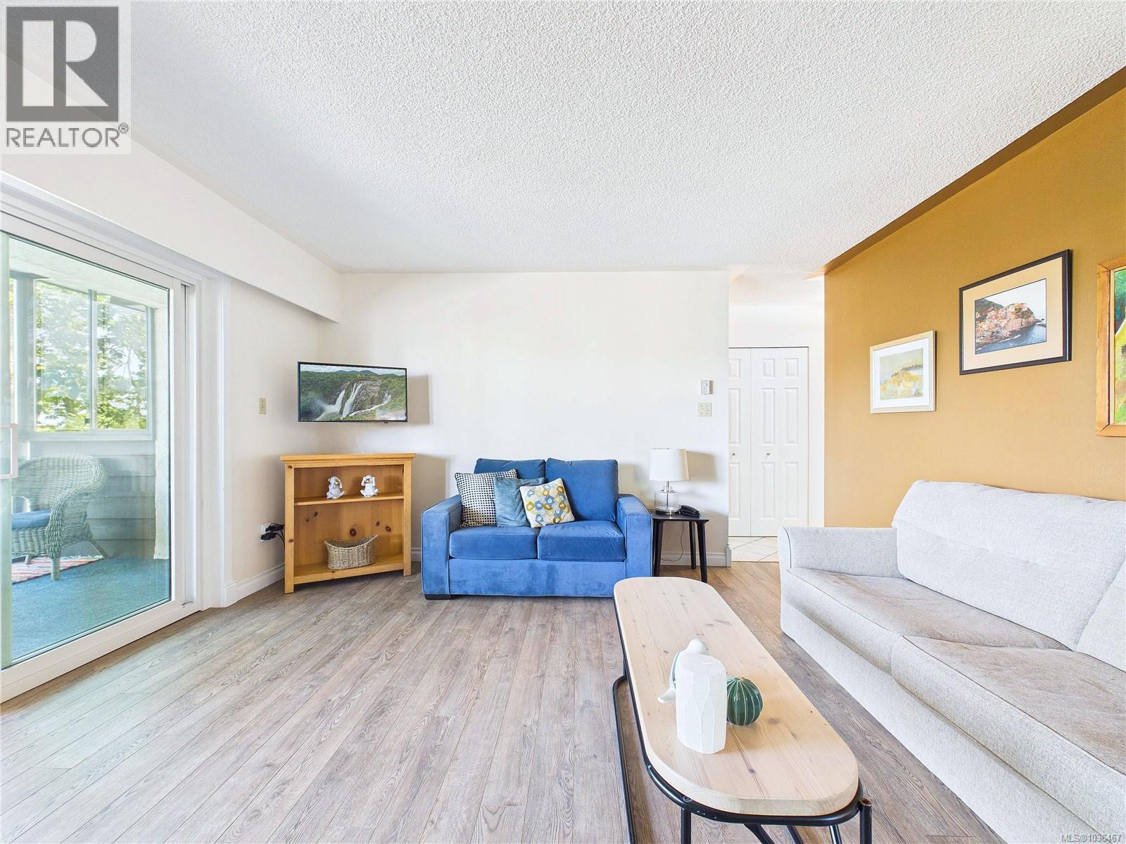 401 1665 Oak Bay Ave