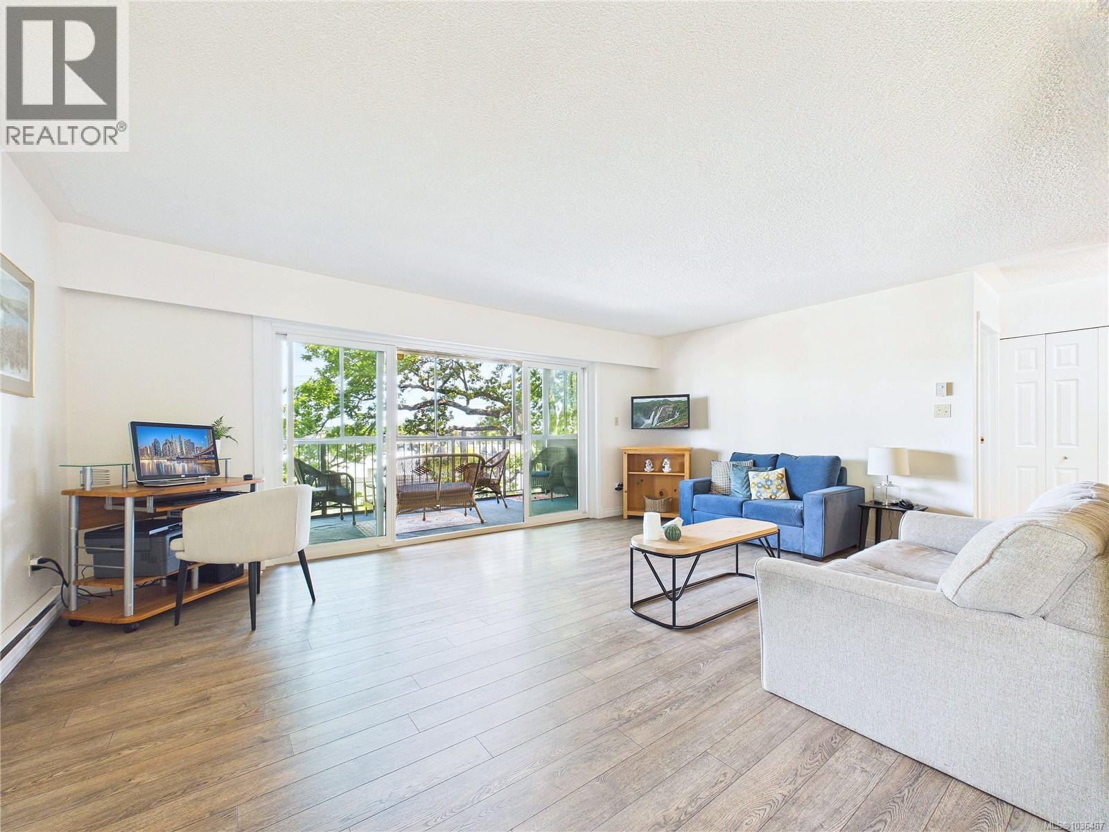 401 1665 Oak Bay Ave