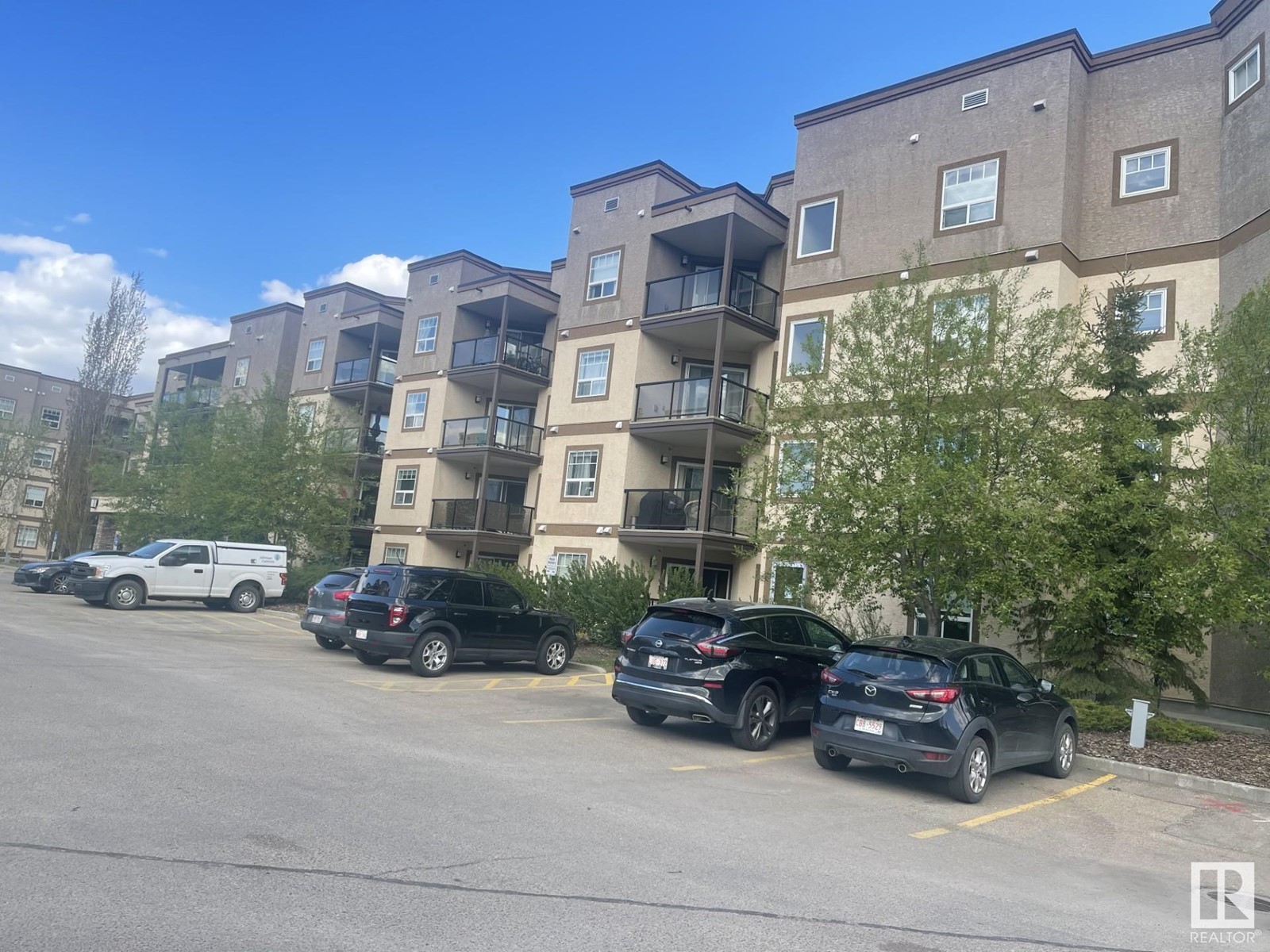 #105 2035 GRANTHAM COURNT NW