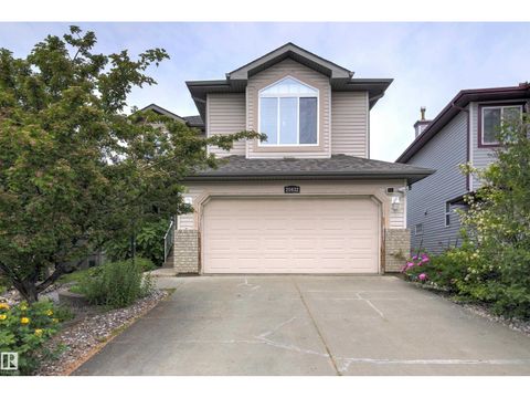 20432 50 AV NW Edmonton AB T6M2Z8