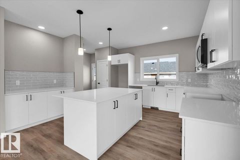 81 BRICKYARD DR Stony Plain AB T7Z0P2