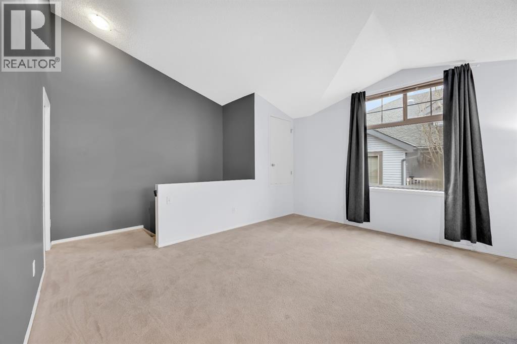 205, 27 Everridge Square SW